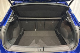 sininen Volkswagen T-Roc 2023 kuva 16.