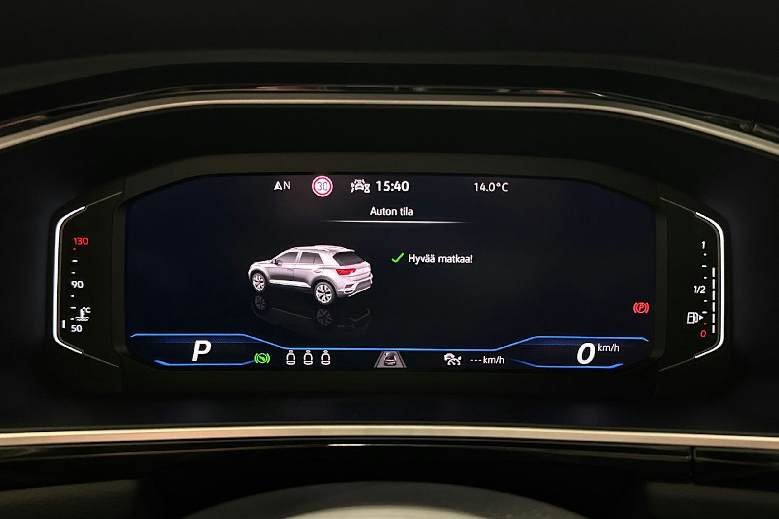 sininen Volkswagen T-Roc 2023 kuva 22.