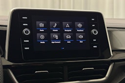 sininen Volkswagen T-Roc 2023 kuva 23.