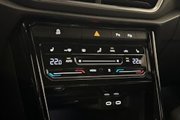 sininen Volkswagen T-Roc 2023 kuva 30.