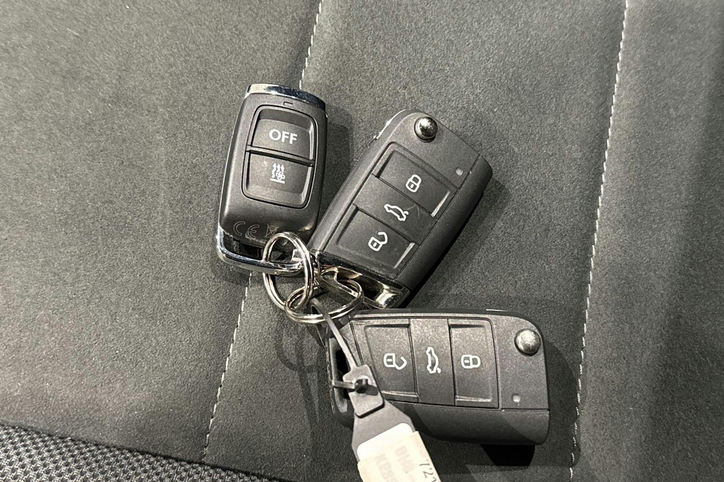 sininen Volkswagen T-Roc 2023 kuva 31.