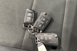 sininen Volkswagen T-Roc 2023 kuva 31.