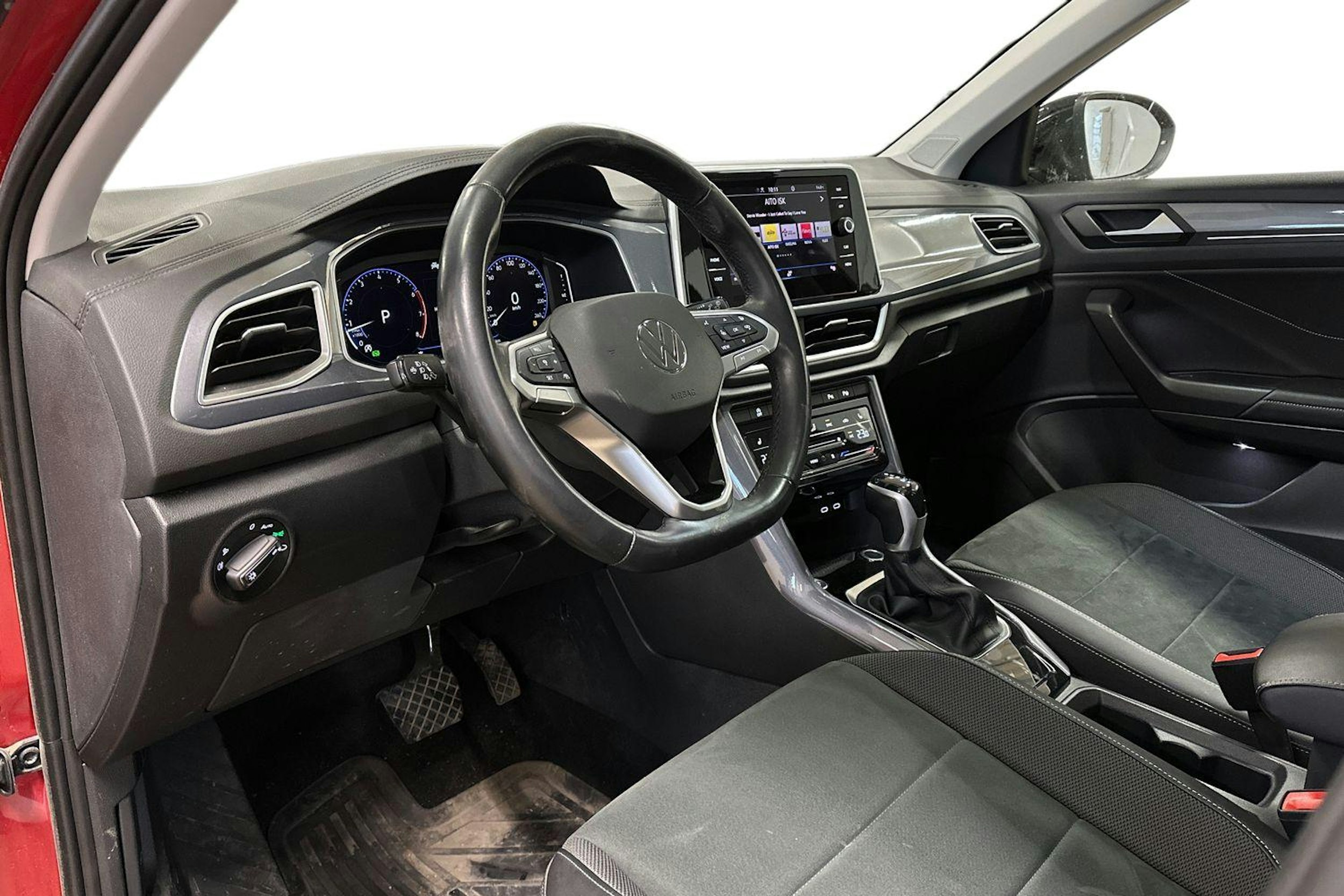 punainen Volkswagen T-Roc 2023 kuva 3.