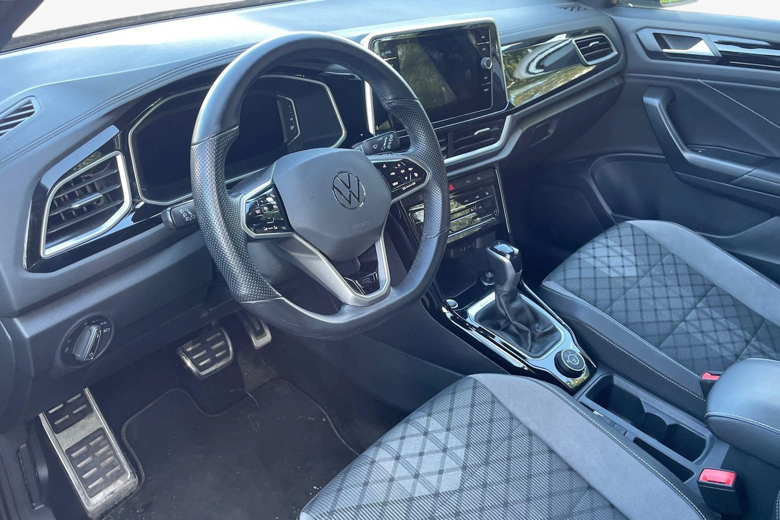 harmaa Volkswagen T-Roc 2023 kuva 2.