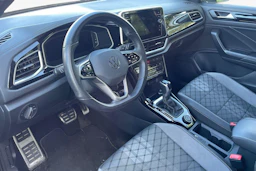 harmaa Volkswagen T-Roc 2023 kuva 2.
