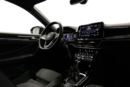 sininen Volkswagen T-Roc 2024 kuva 9.