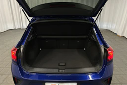 sininen Volkswagen T-Roc 2024 kuva 26.
