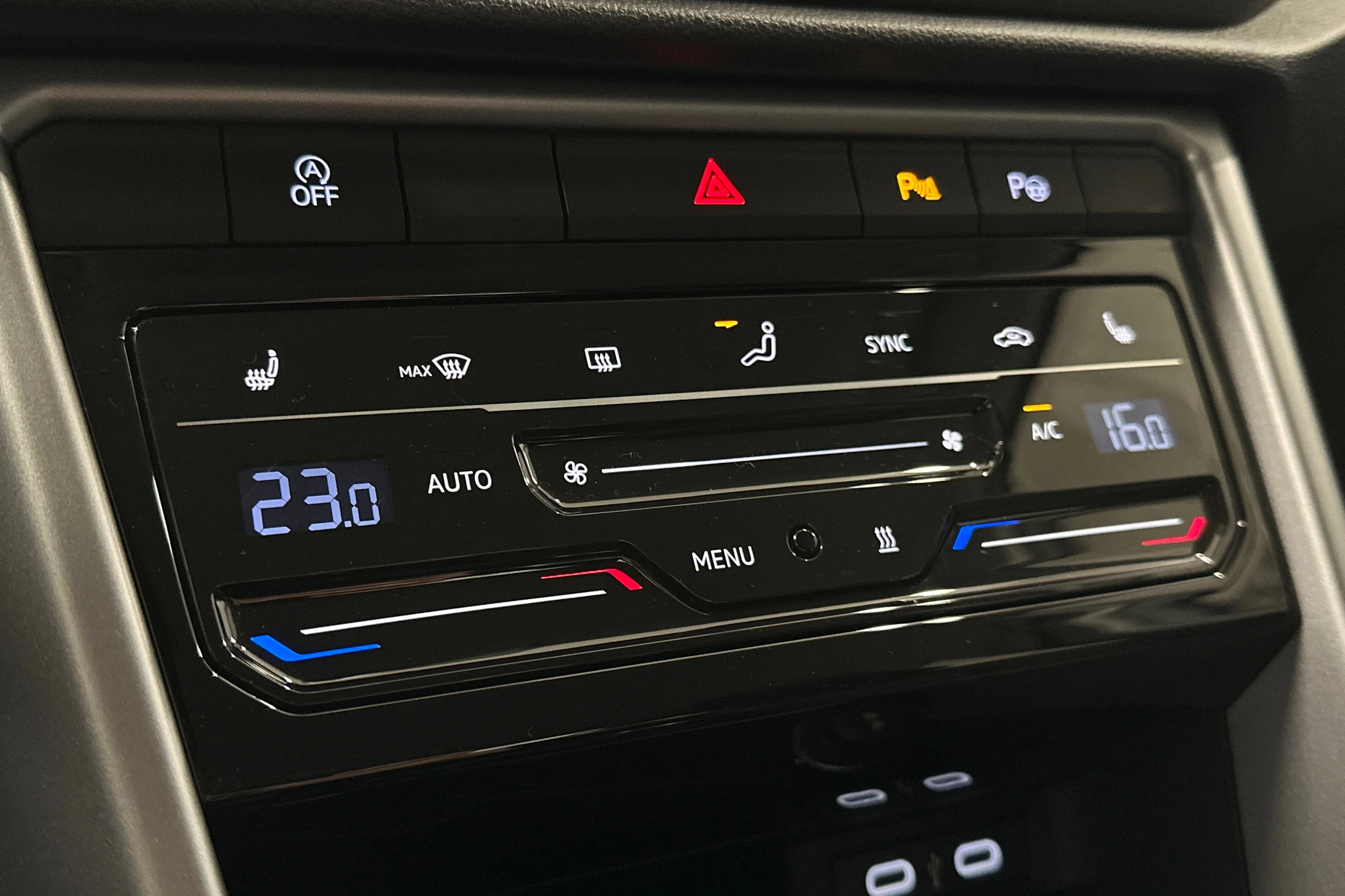 Volkswagen T-Roc 2024 kuva 21.