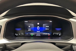 harmaa Volkswagen T-Roc 2024 kuva 16.