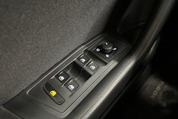 harmaa Volkswagen T-Roc 2024 kuva 17.