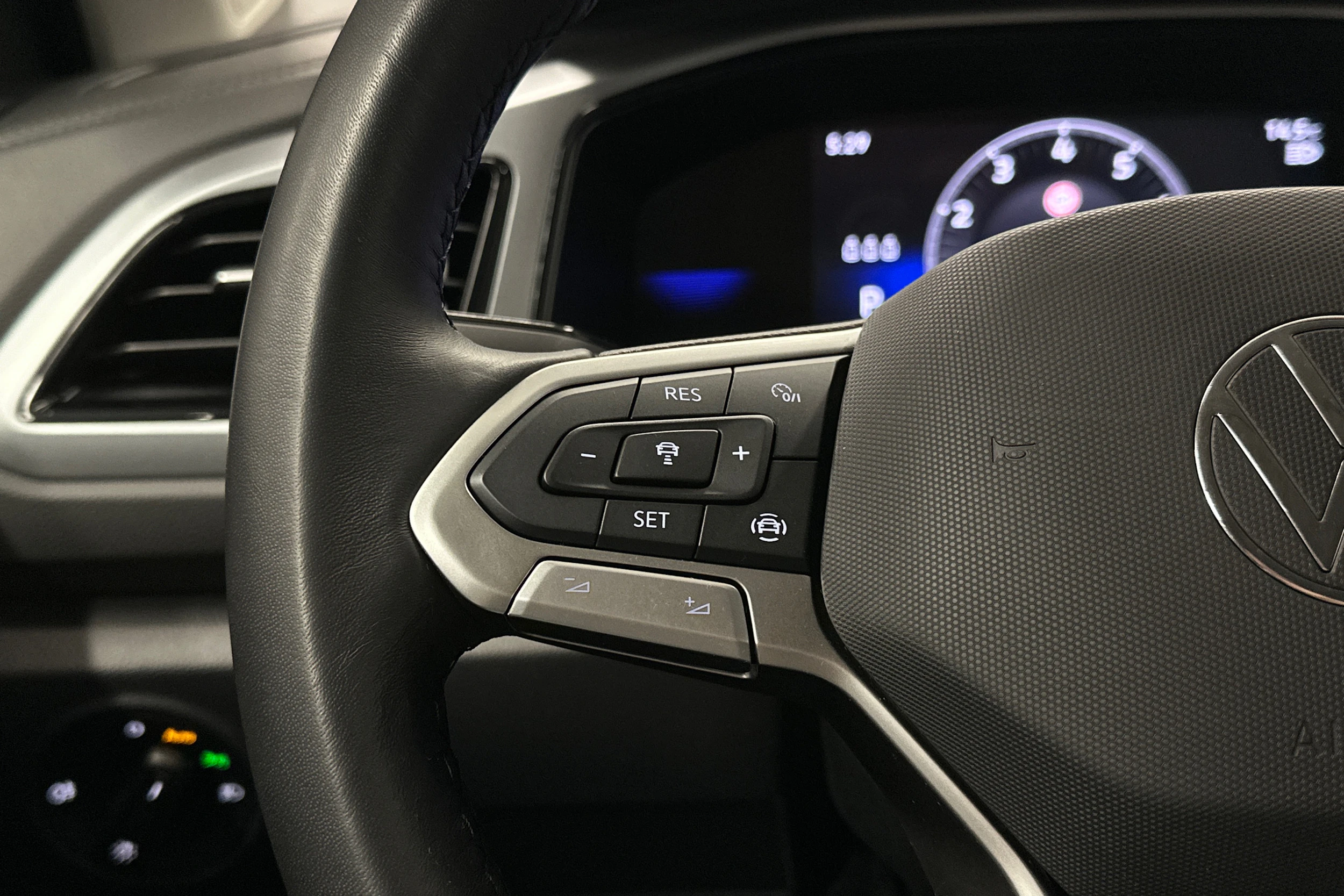 hopea Volkswagen T-Roc 2024 kuva 15.