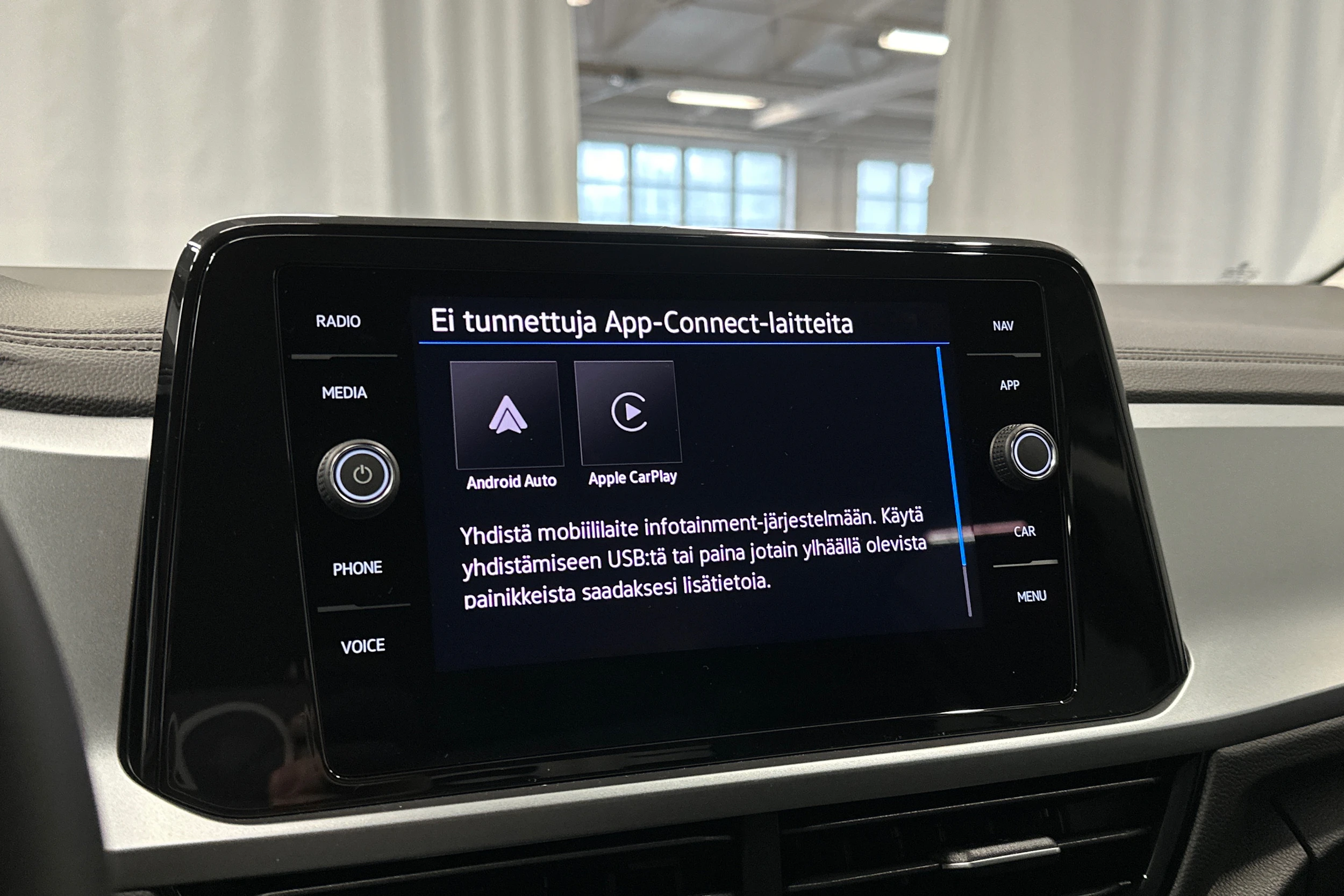 hopea Volkswagen T-Roc 2024 kuva 18.