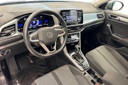 Harmaa Volkswagen T-Roc 2024 kuva 6.