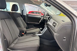 Harmaa Volkswagen T-Roc 2024 kuva 10.