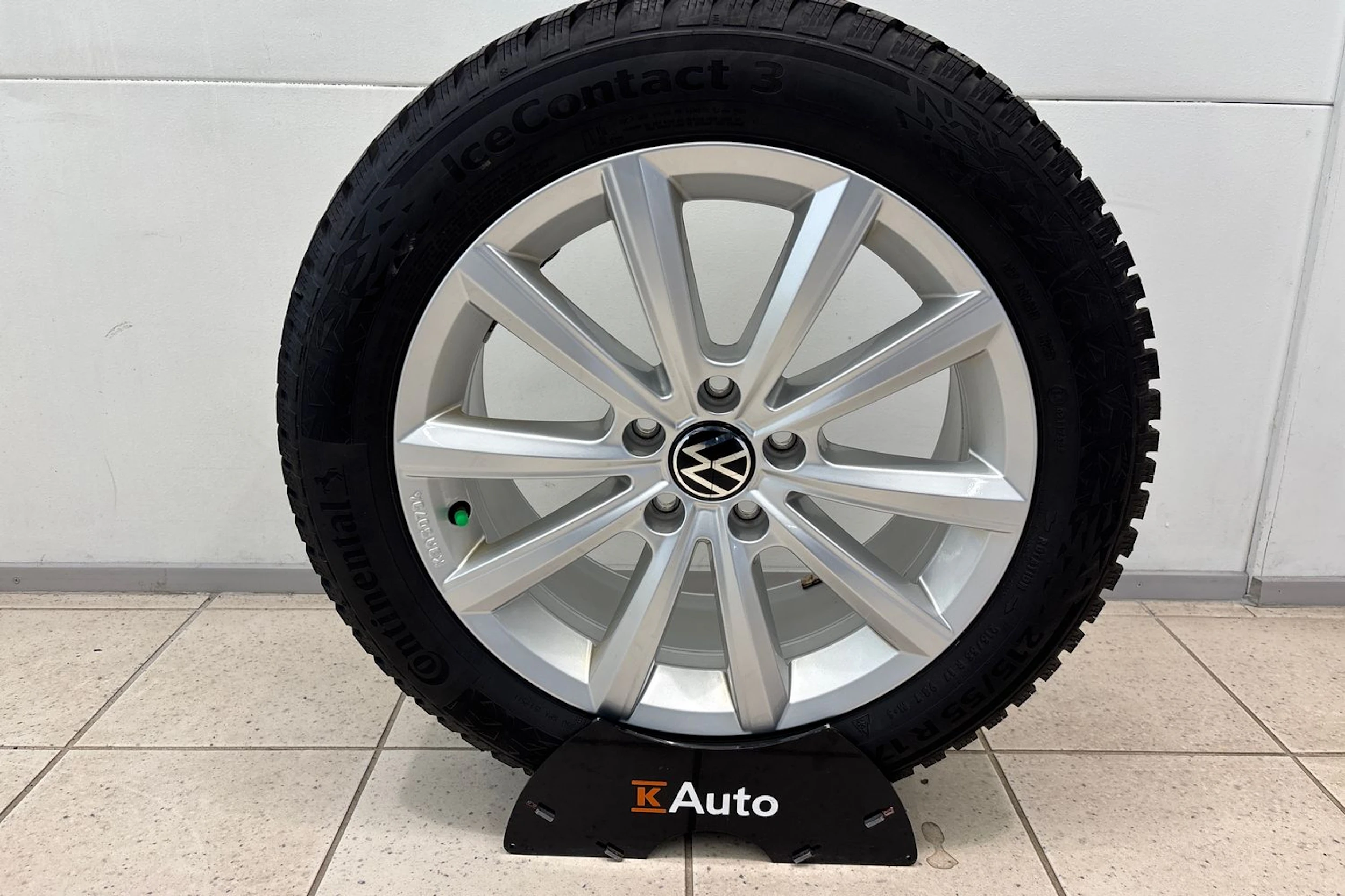 Harmaa Volkswagen T-Roc 2024 kuva 27.