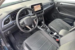 sininen Volkswagen T-Roc 2024 kuva 3.