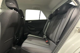 valkoinen Volkswagen T-Roc 2024 kuva 8.