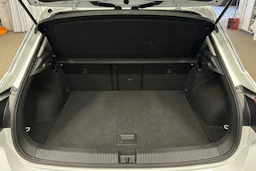 valkoinen Volkswagen T-Roc 2024 kuva 11.