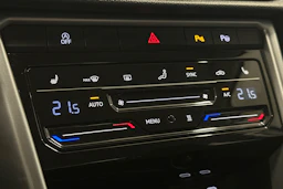 valkoinen Volkswagen T-Roc 2024 kuva 21.