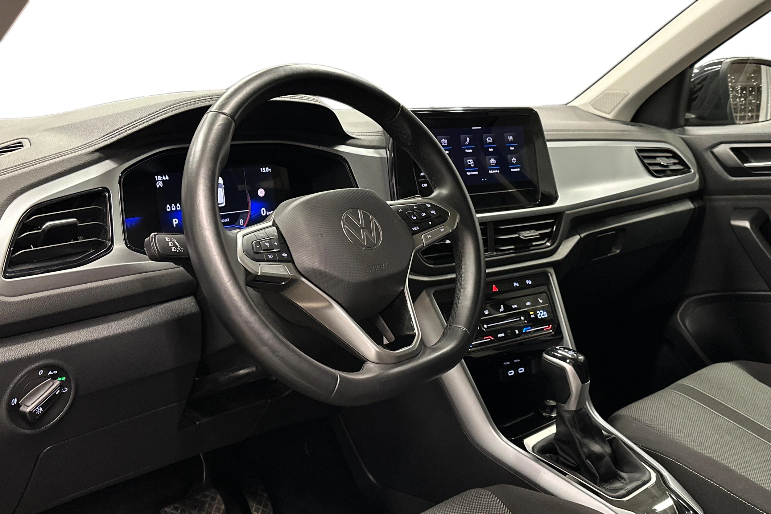 musta Volkswagen T-Roc 2024 kuva 3.