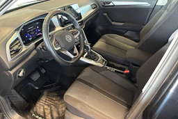 musta Volkswagen T-Roc 2024 kuva 8.