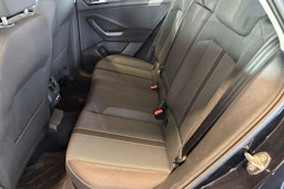 musta Volkswagen T-Roc 2024 kuva 11.