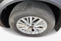 musta Volkswagen T-Roc 2024 kuva 12.