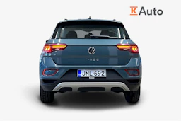 sininen Volkswagen T-Roc 2024 kuva 4.
