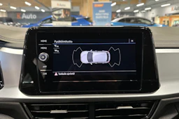 sininen Volkswagen T-Roc 2024 kuva 16.