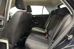 musta Volkswagen T-Roc 2024 kuva 11.