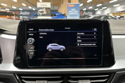 musta Volkswagen T-Roc 2024 kuva 17.