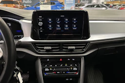 musta Volkswagen T-Roc 2024 kuva 20.