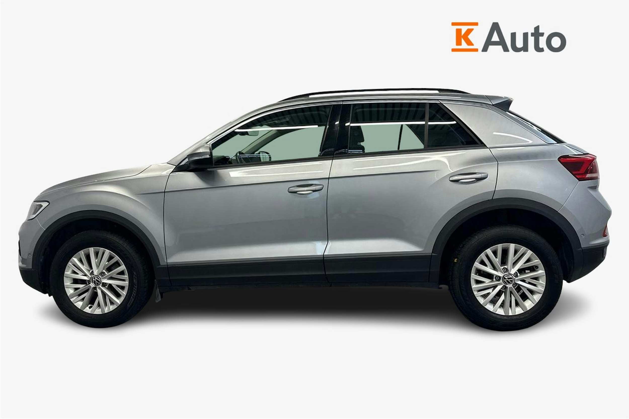 harmaa Volkswagen T-Roc 2024 kuva 6.