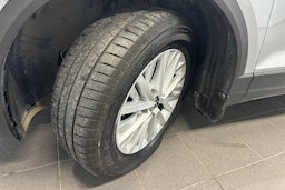 harmaa Volkswagen T-Roc 2024 kuva 11.