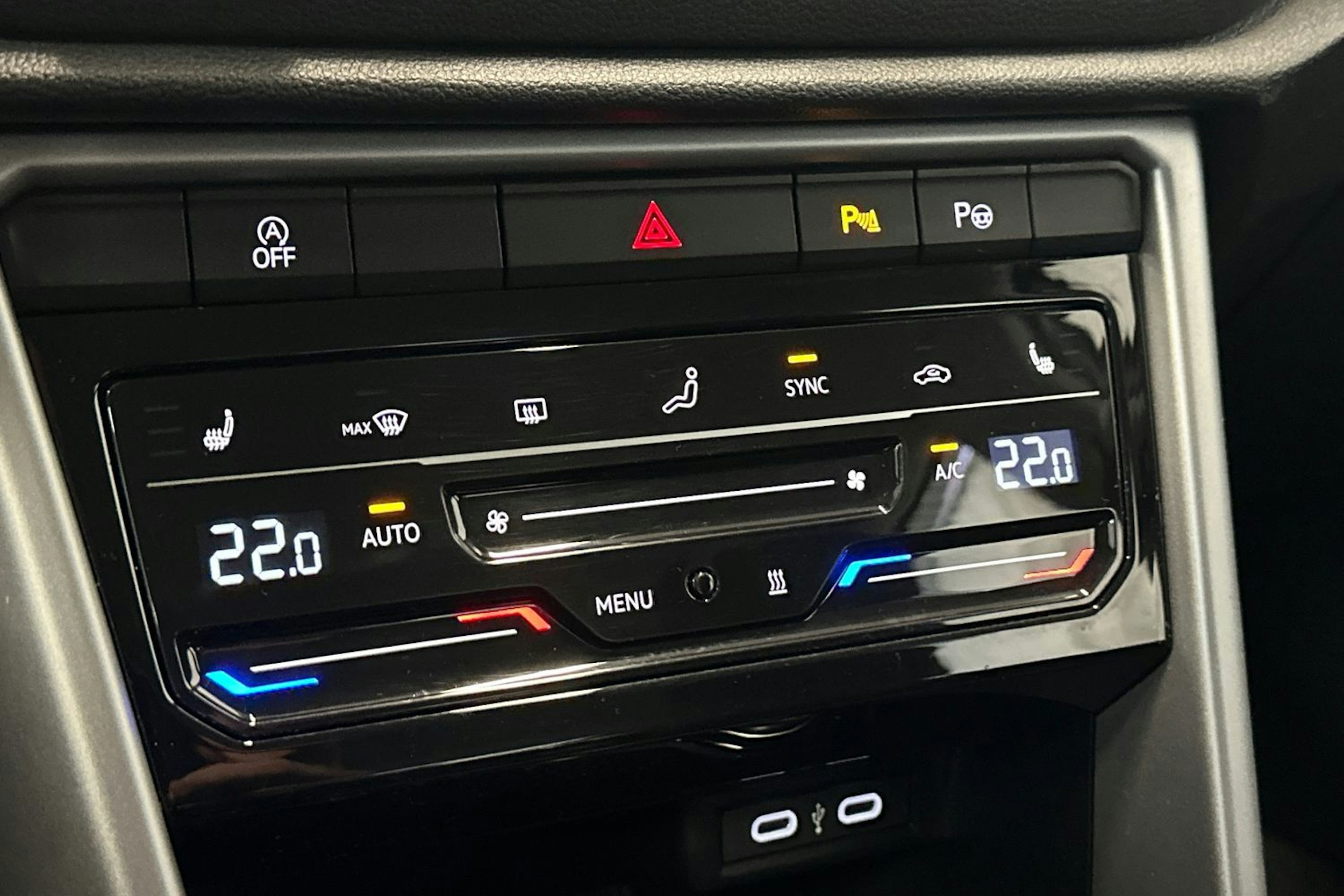 harmaa Volkswagen T-Roc 2024 kuva 21.
