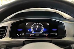 valkoinen Volkswagen T-Roc 2024 kuva 18.