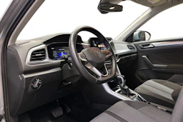 harmaa Volkswagen T-Roc 2024 kuva 8.