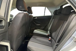 harmaa Volkswagen T-Roc 2024 kuva 11.
