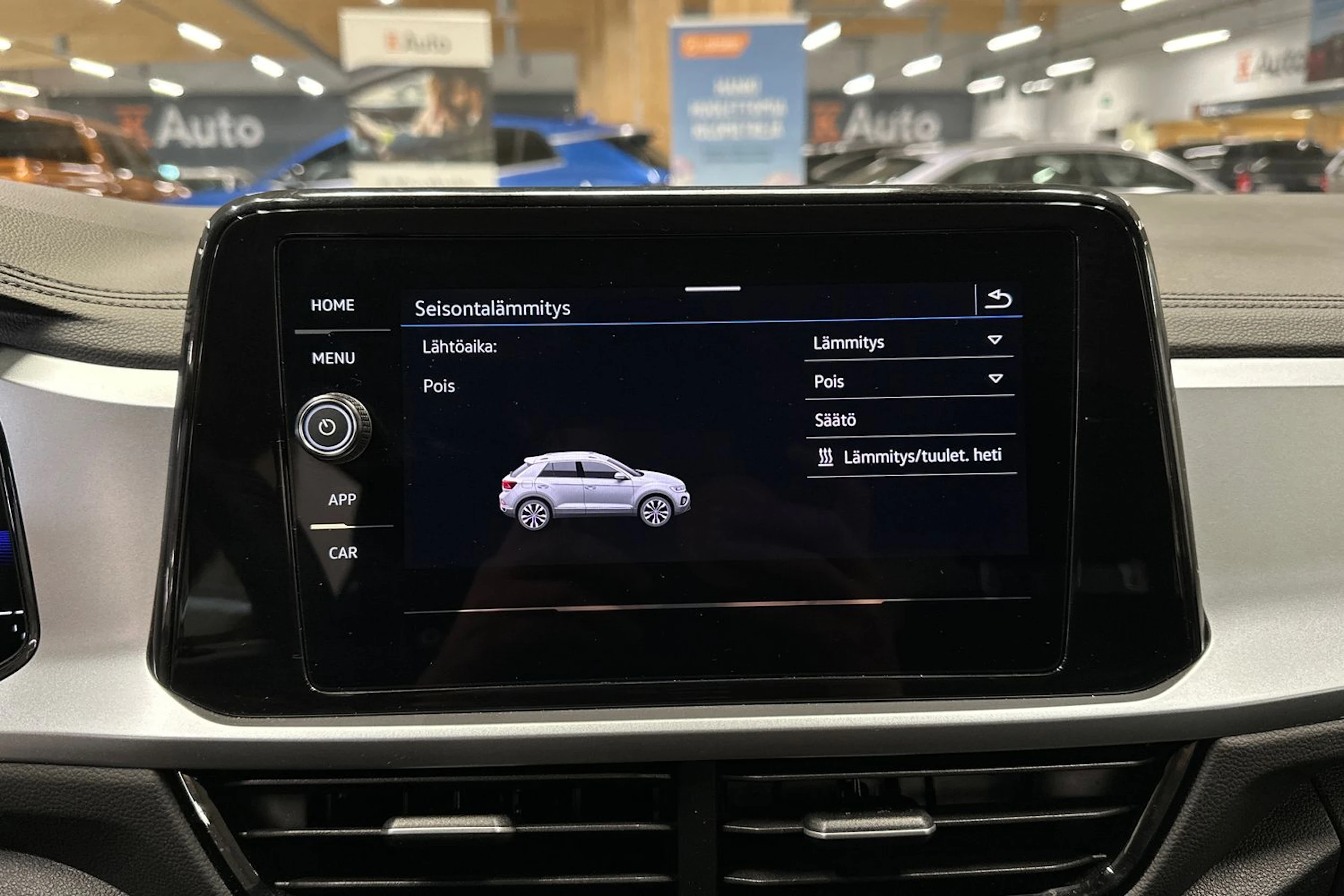 harmaa Volkswagen T-Roc 2024 kuva 17.