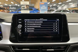 harmaa Volkswagen T-Roc 2024 kuva 18.