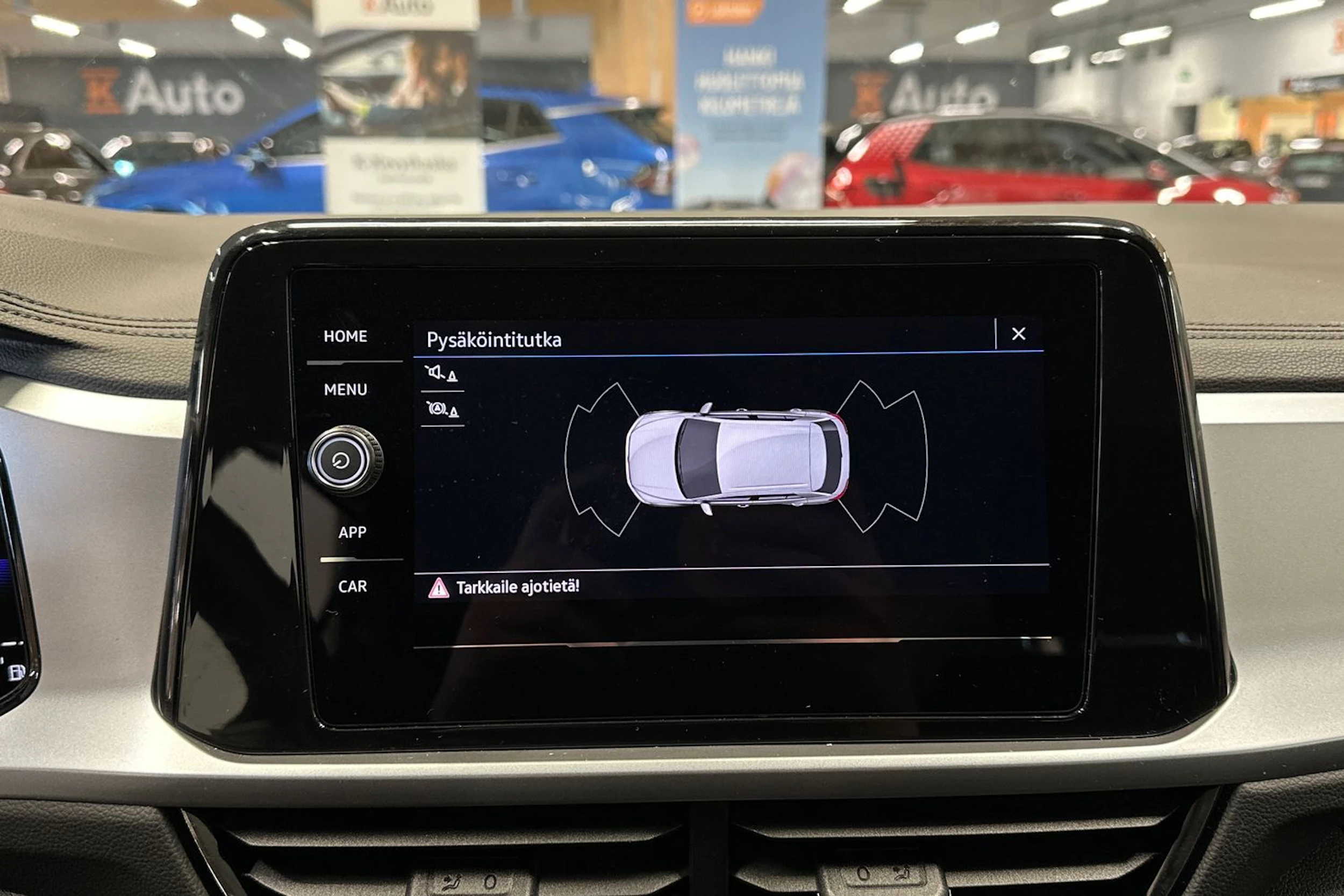 valkoinen Volkswagen T-Roc 2024 kuva 15.