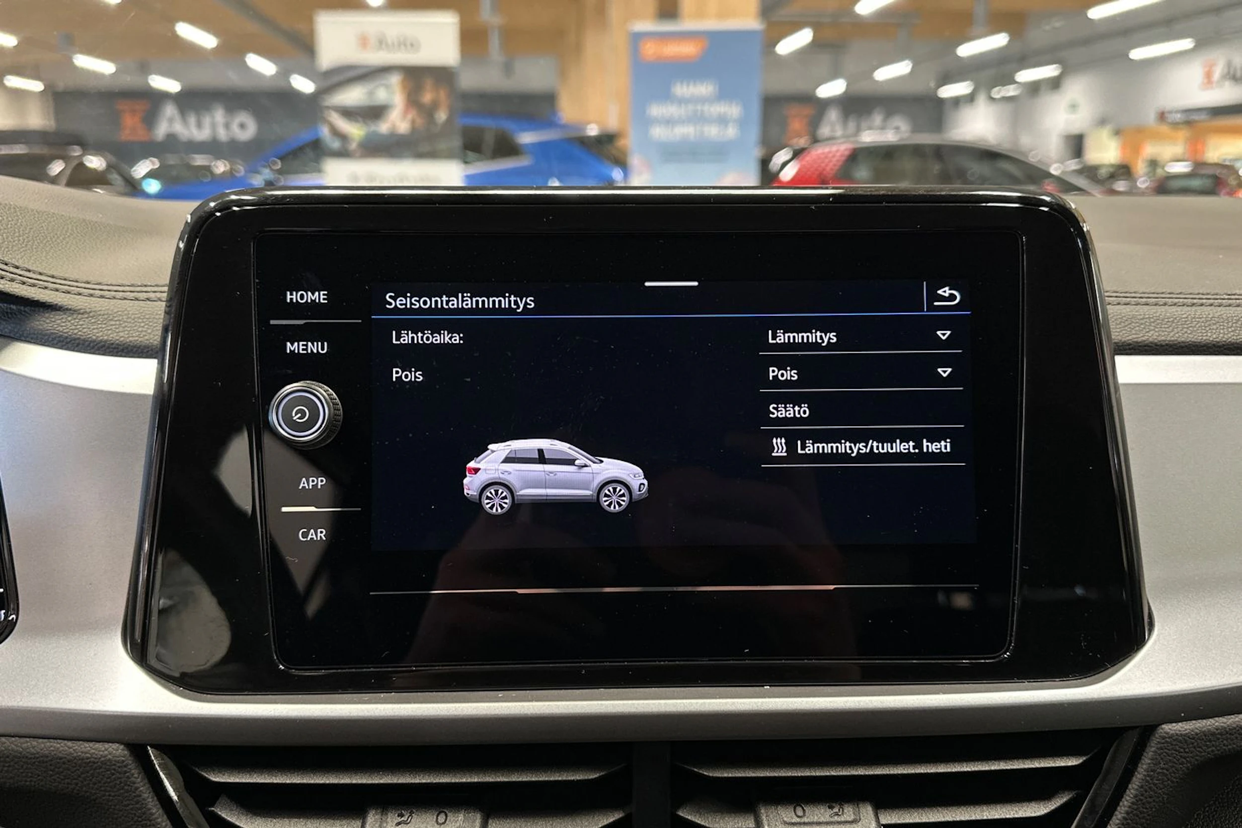 valkoinen Volkswagen T-Roc 2024 kuva 18.