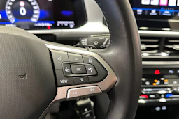 valkoinen Volkswagen T-Roc 2024 kuva 23.