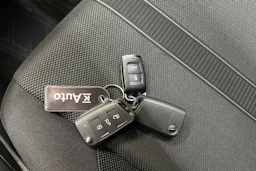 valkoinen Volkswagen T-Roc 2024 kuva 26.