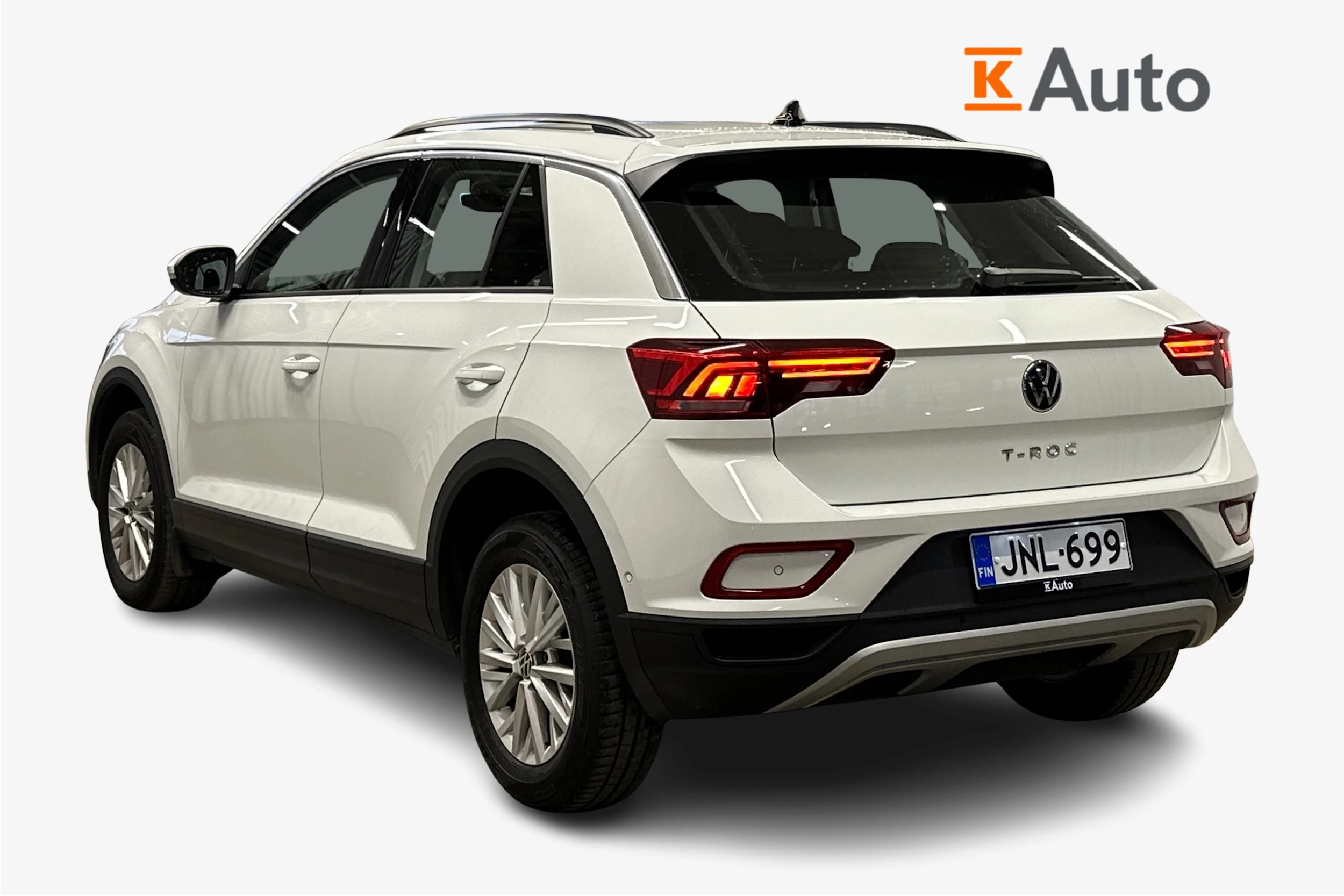 valkoinen Volkswagen T-Roc 2024 kuva 2.