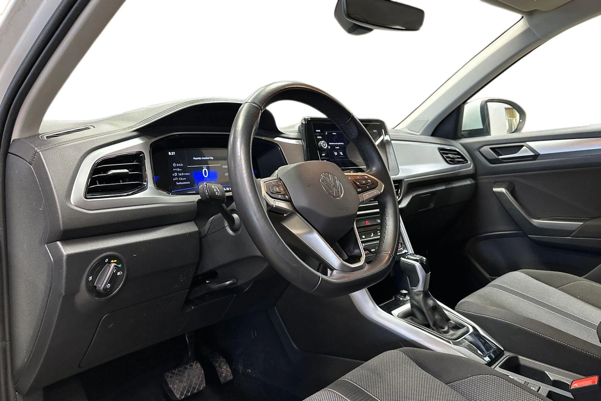 valkoinen Volkswagen T-Roc 2024 kuva 6.