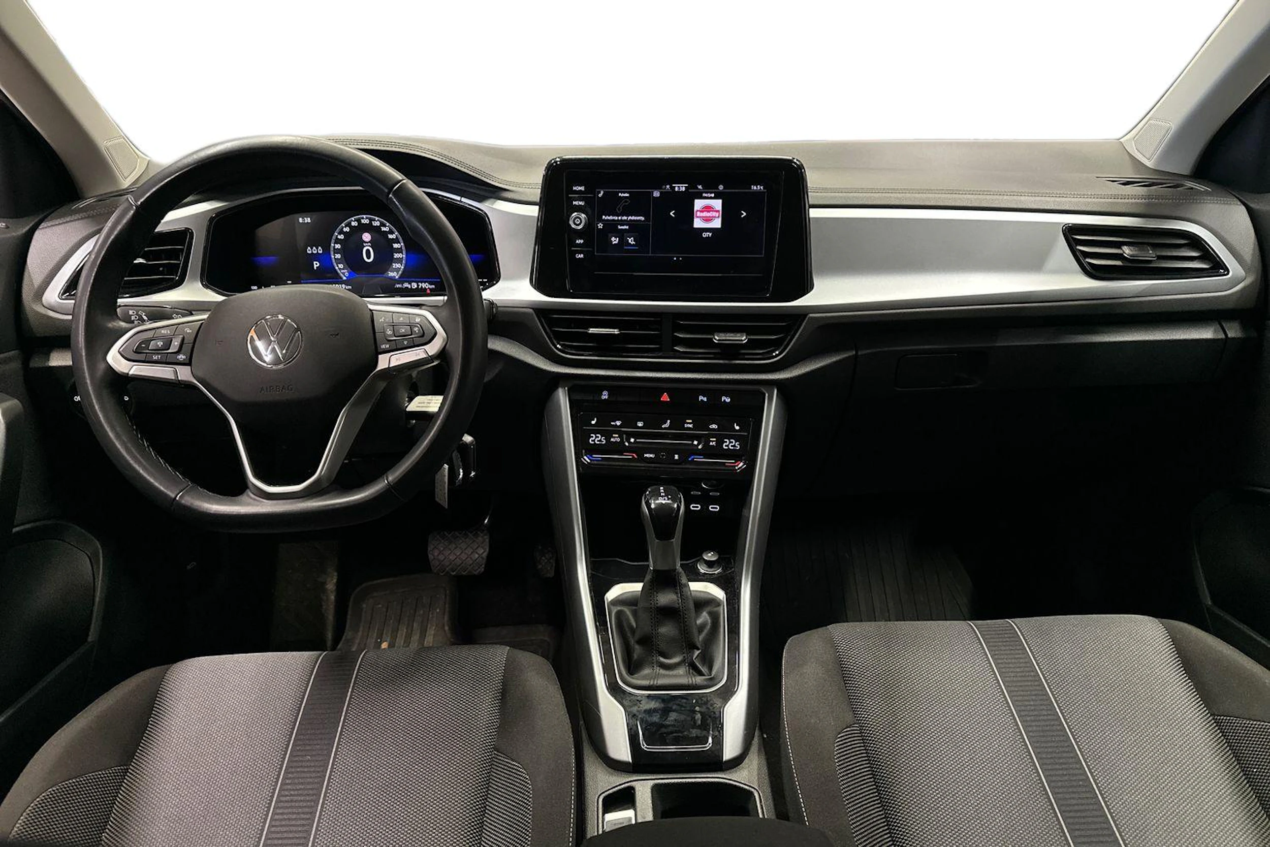 valkoinen Volkswagen T-Roc 2024 kuva 7.