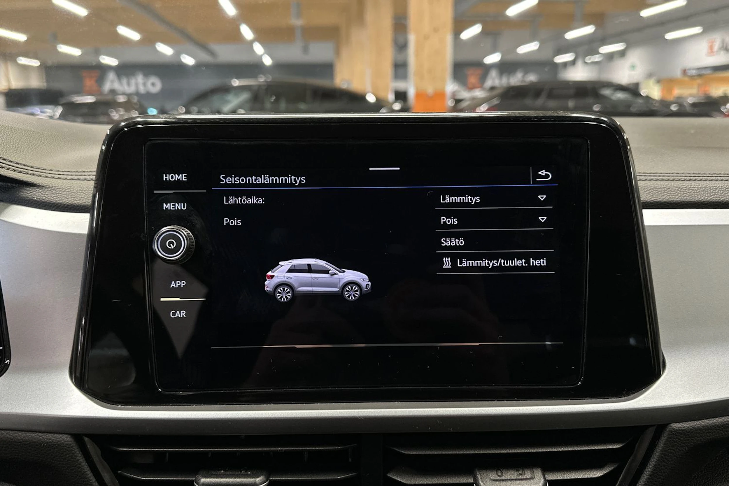 valkoinen Volkswagen T-Roc 2024 kuva 11.