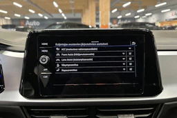 valkoinen Volkswagen T-Roc 2024 kuva 14.