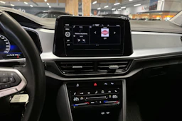 valkoinen Volkswagen T-Roc 2024 kuva 15.